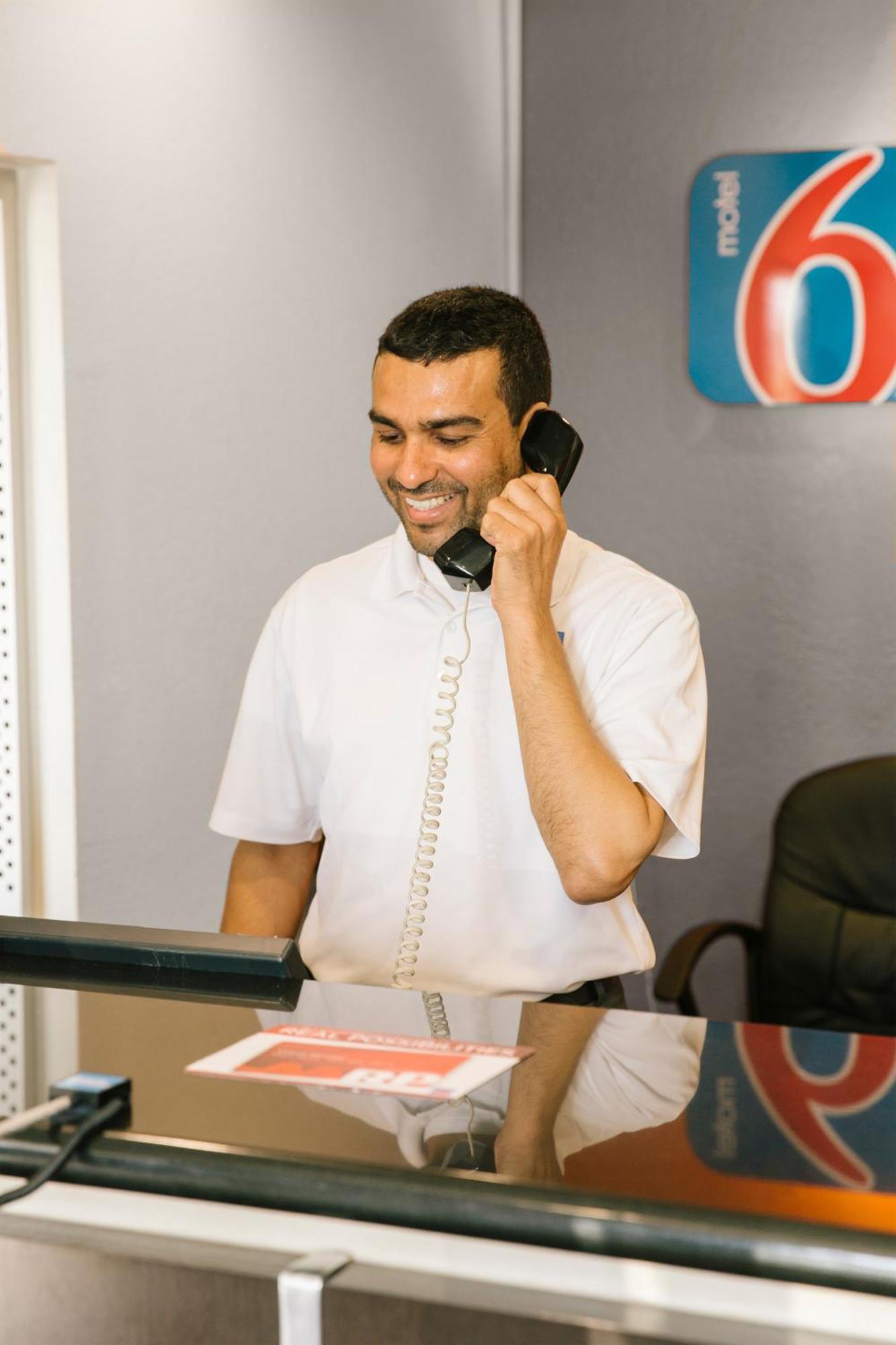 Motel 6 San Pedro, Ca Port Of לוס אנג'לס מראה חיצוני תמונה